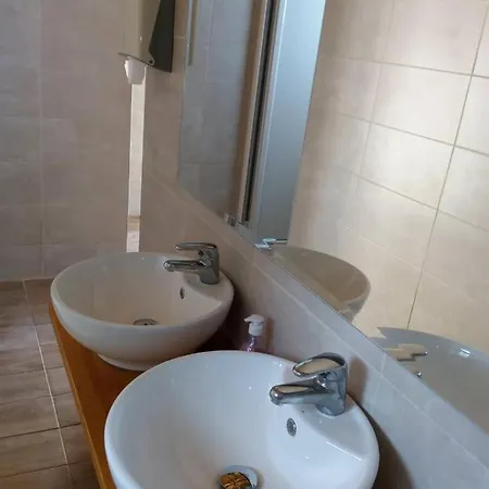Brati - Arcoudi Hotell