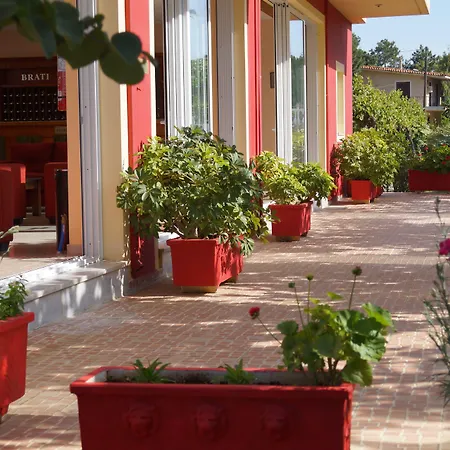 Otel Brati - Arcoudi