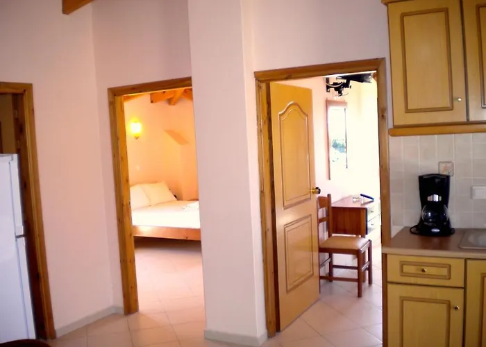 Otel Brati - Arcoudi