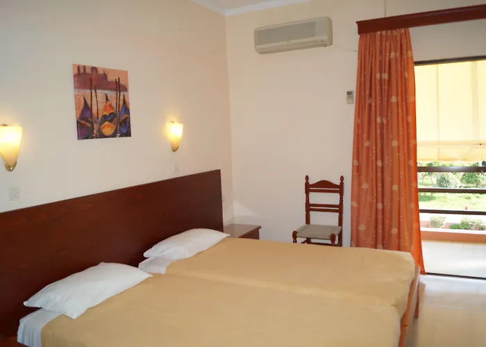 Otel Brati - Arcoudi Arkoudi