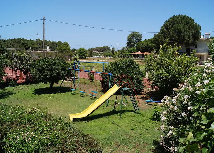 Brati - Arcoudi Otel 2*