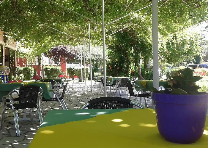 Otel Brati - Arcoudi