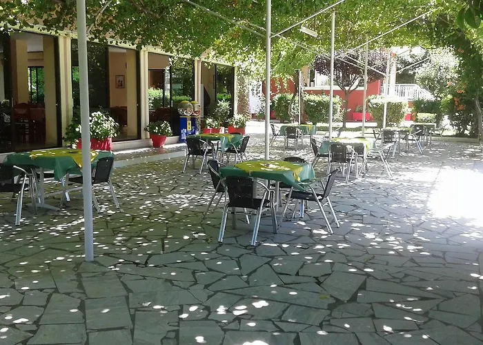 Brati - Arcoudi Otel