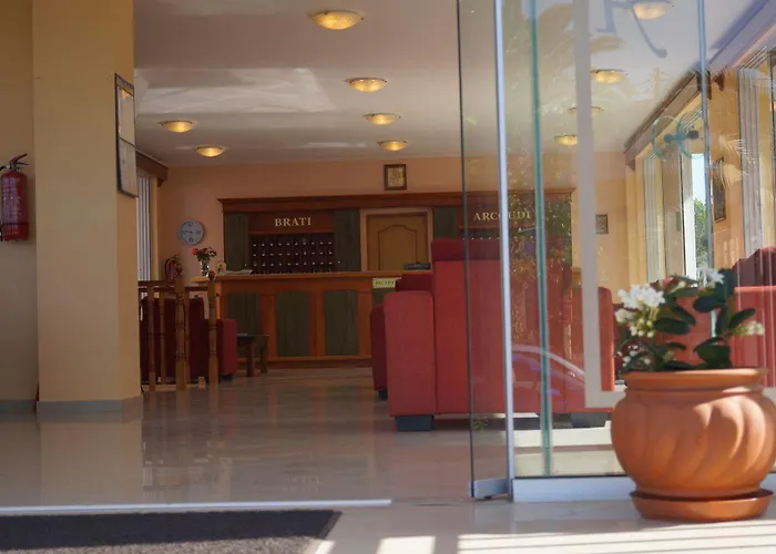 Otel Brati - Arcoudi 2*