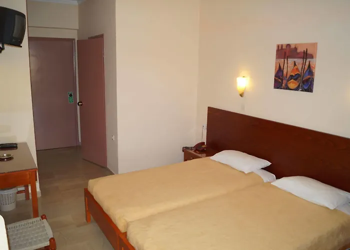 Otel Brati - Arcoudi Arkoudi